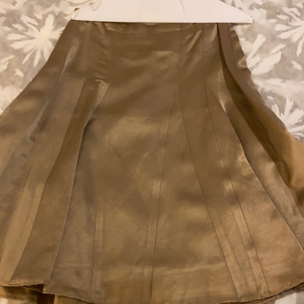 Banana Republic Linen/Rayon  mid length skirt EUC
